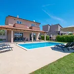 Enjoy Mit Privatem Pool, By Istrabook Vila Pula