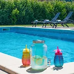 Vila Enjoy Mit Privatem Pool, By Istrabook *