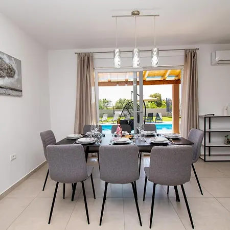 Villa Enjoy Mit Privatem Pool, By Istrabook Pula