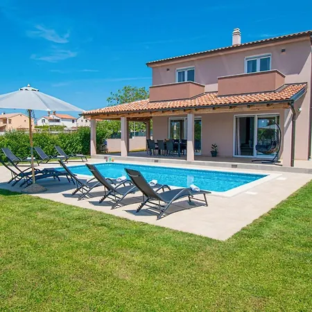 Villa Enjoy Mit Privatem Pool, By Istrabook Pula