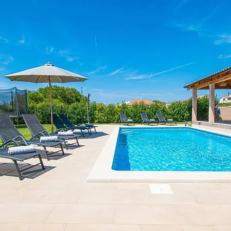 Enjoy Mit Privatem Pool, By Istrabook فيلة