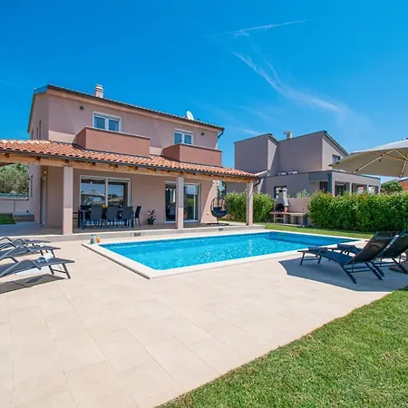 Enjoy Mit Privatem Pool, By Istrabook Villa Pula